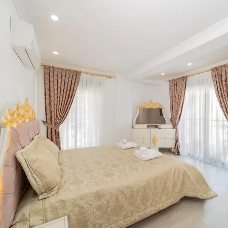 Brand New With Full Amenities Vila