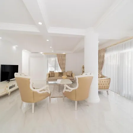 Brand New With Full Amenities Villa *