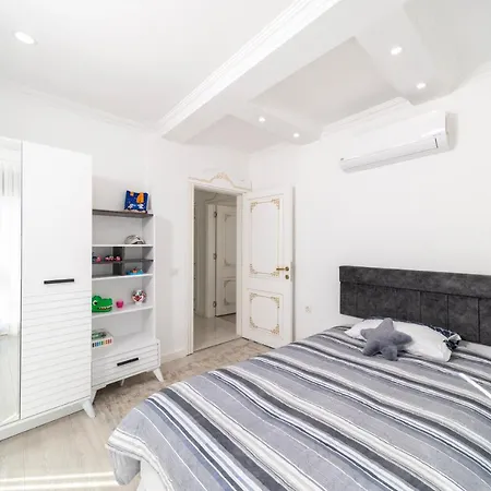 Villa Brand New With Full Amenities