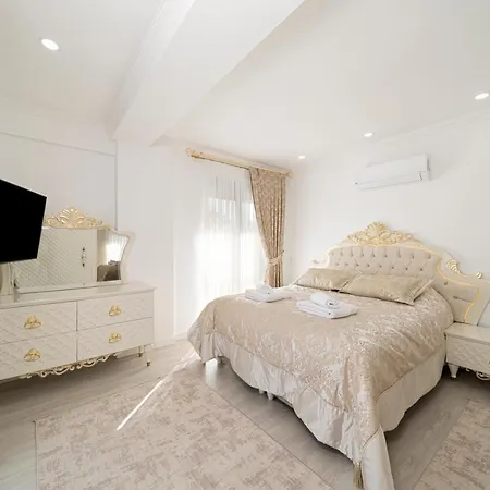 Villa Brand New With Full Amenities *