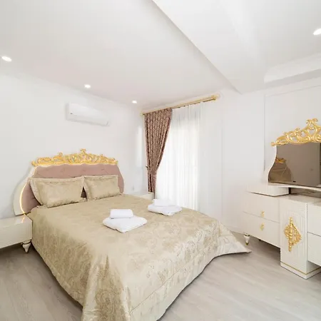 Villa Brand New With Full Amenities