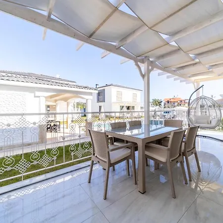 Vila Brand New With Full Amenities *